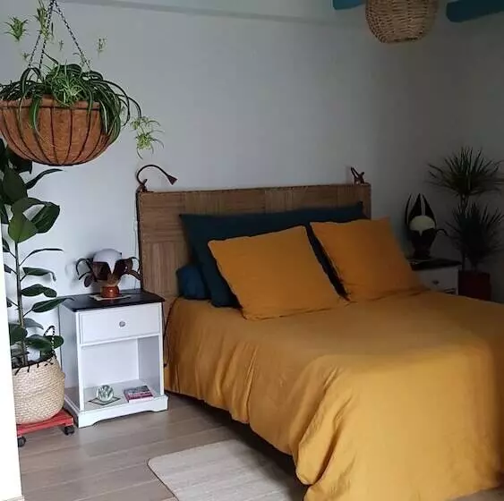 Aamiaismajoitus (B&B) Nuances Bretonnes