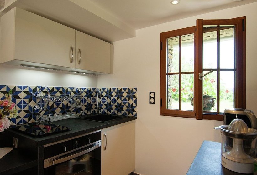 Comfortable Gite In Picturesque Medieval Village