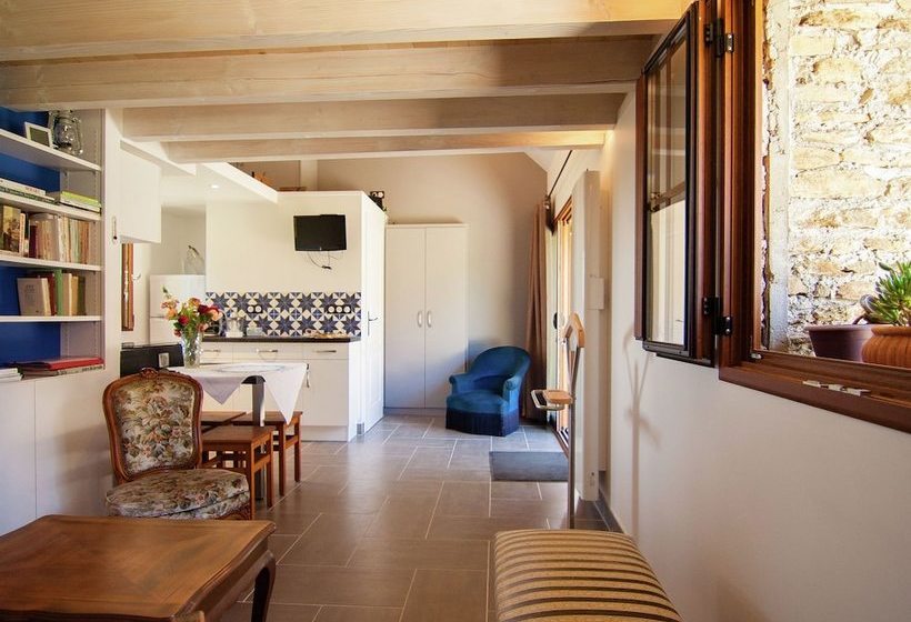 Comfortable Gite In Picturesque Medieval Village