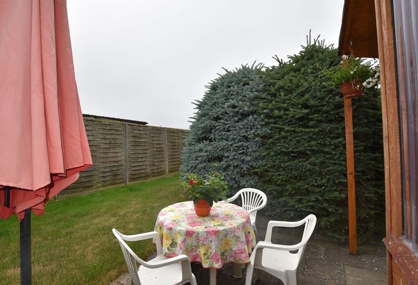 Countryside Bungalow In Pepelow With Lovely Garden