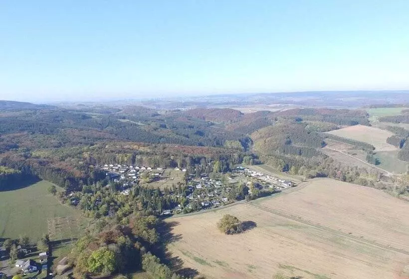 Chalet In Gerolstein With Forest