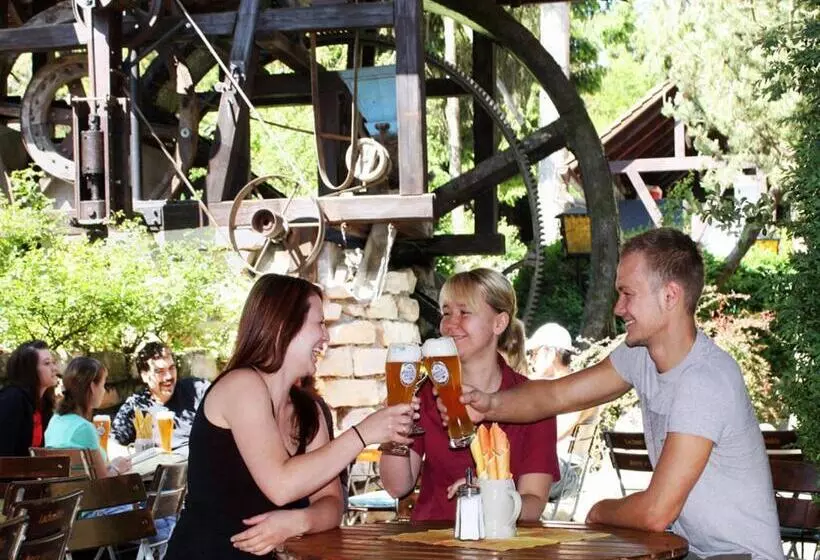 Hotelli Erlebnisgastronomie Lochmuhle