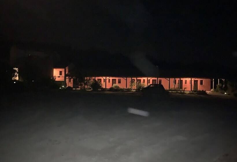 בית מלון כפרי L Hacienda Villa Verdé