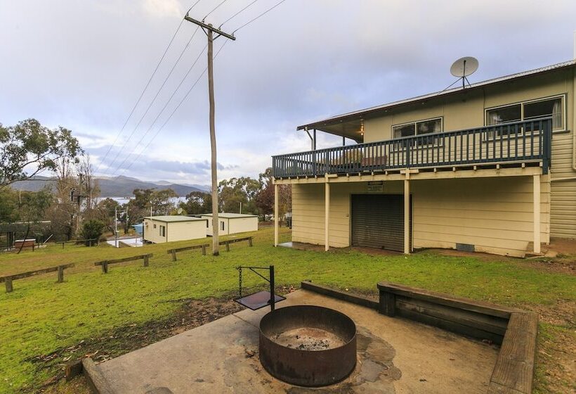 فندق Reflections Burrinjuck Waters Holiday Park