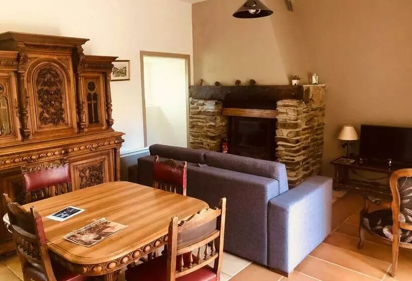 Majatalo Le Château De Cambiaire