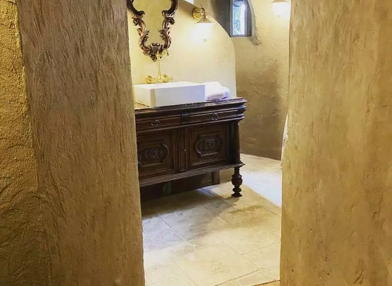 Majatalo Le Château De Cambiaire