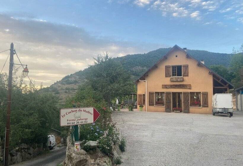 Пансион Ferme Auberge Le Cochon Du Madres