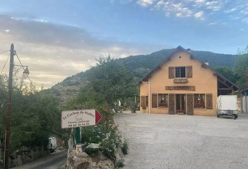 پانسیون Ferme Auberge Le Cochon Du Madres