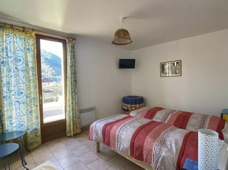 پانسیون Ferme Auberge Le Cochon Du Madres