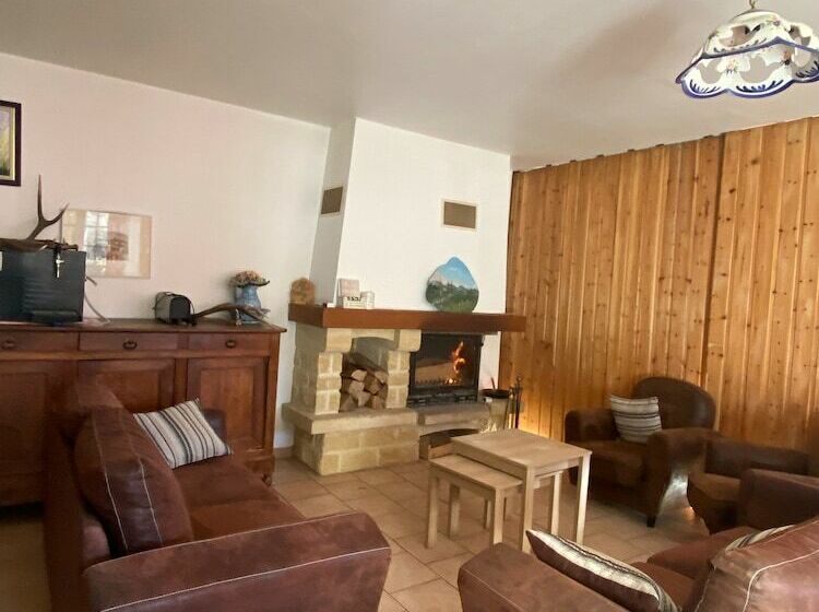 Пансион Ferme Auberge Le Cochon Du Madres