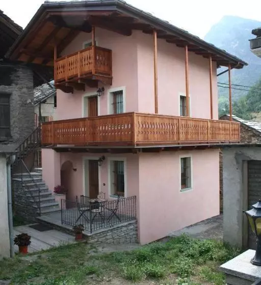 Majatalo Le Petit Coin De Maison Chante Lune