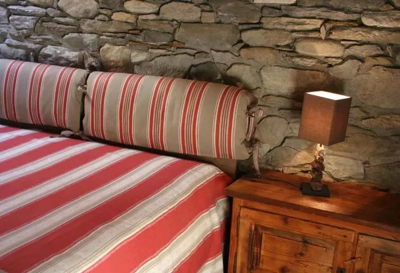 Majatalo Le Petit Coin De Maison Chante Lune