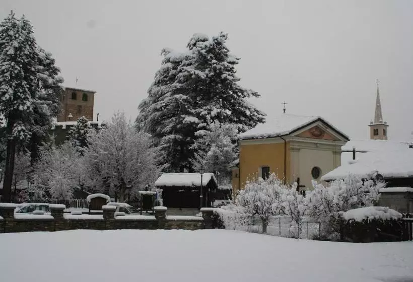 Majatalo Le Petit Coin De Maison Chante Lune