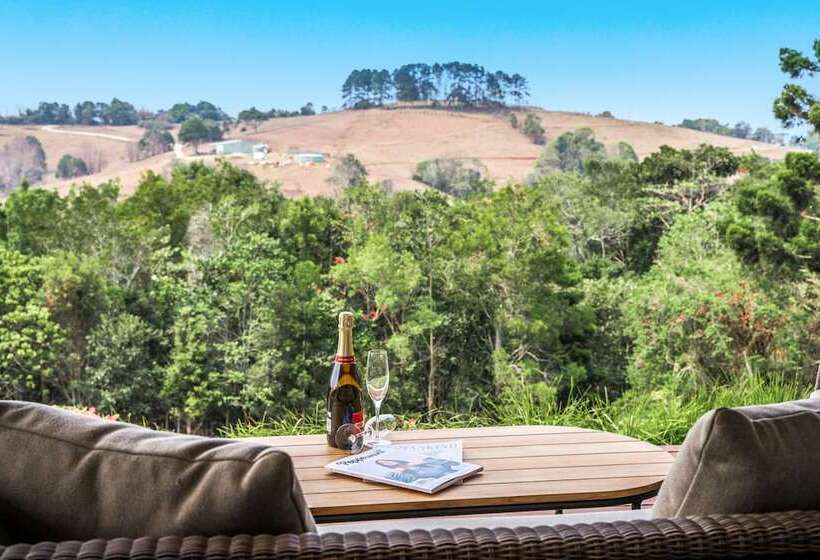 Your Luxury Escape Carinya Cottage 3