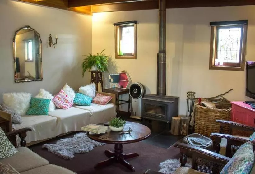 ベッドアンドブレックファースト Billabong Cottage