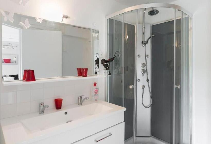 Bed and Breakfast Chambres D Hotes  Les Palmiers