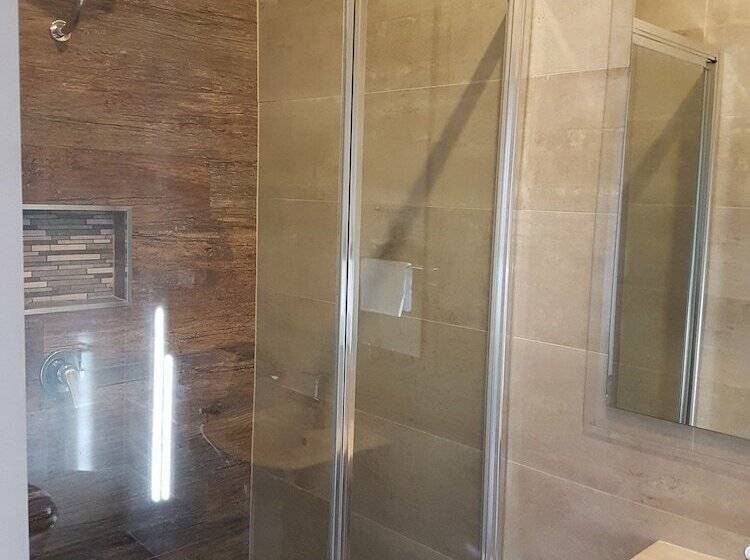 Hampton Halfway Hotel Motel