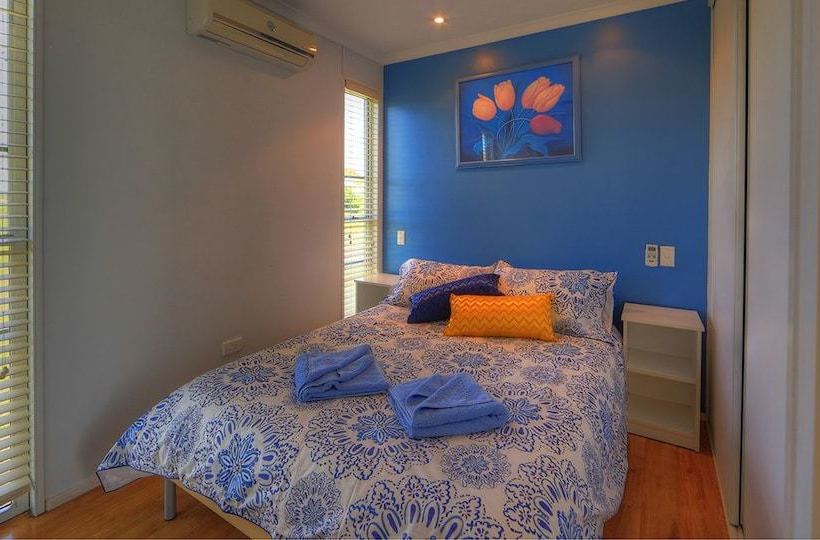 酒店 August Moon Caravan Park