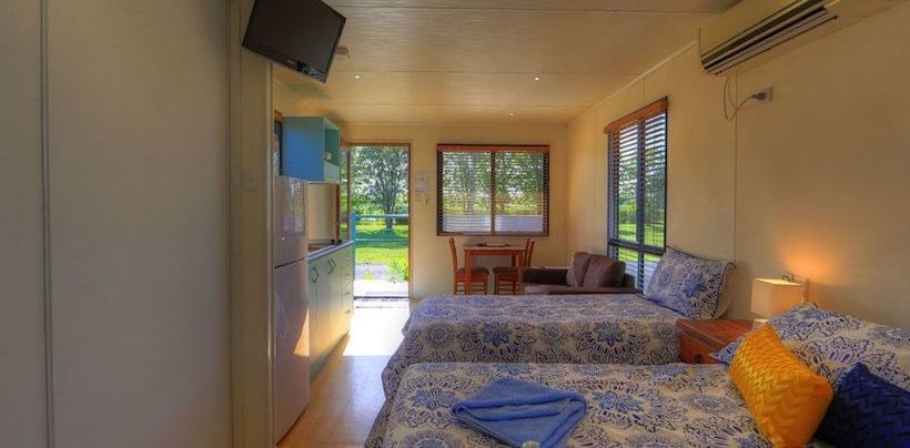 酒店 August Moon Caravan Park