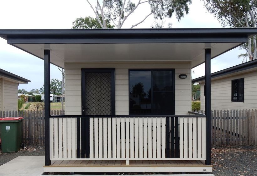 Отель Millmerran Village Caravan Park