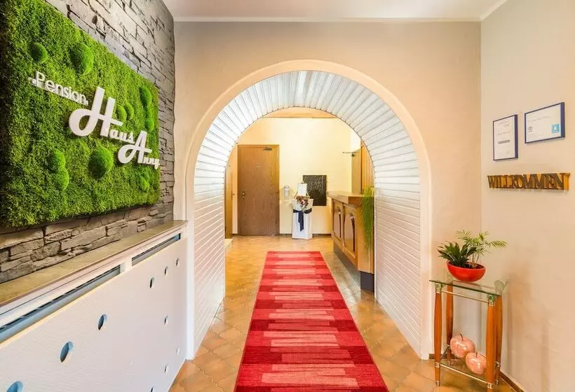 Hotelli Pension Haus Anny