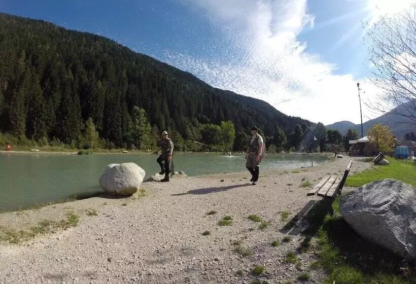 ホテル Sarca Lodge Val Rendena