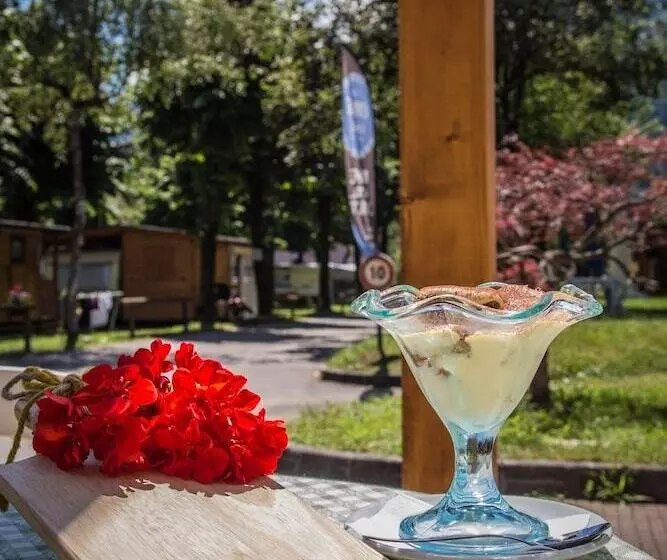 ホテル Sarca Lodge Val Rendena