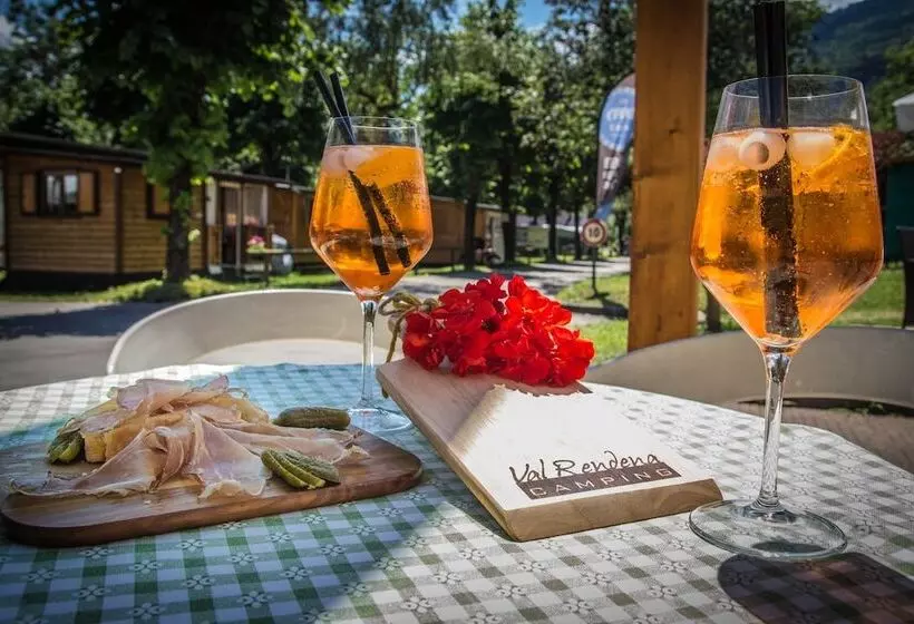 ホテル Sarca Lodge Val Rendena