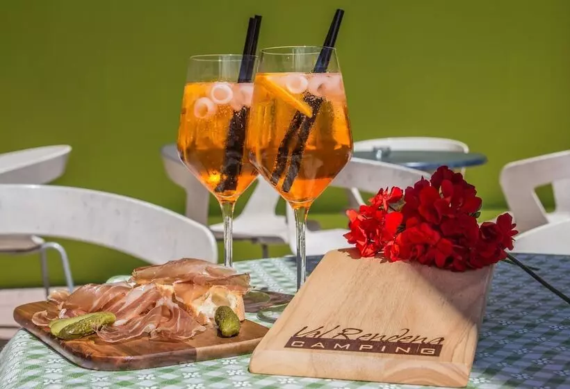 ホテル Sarca Lodge Val Rendena