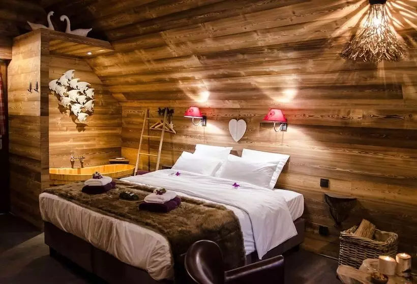 ペンション Aqualodge