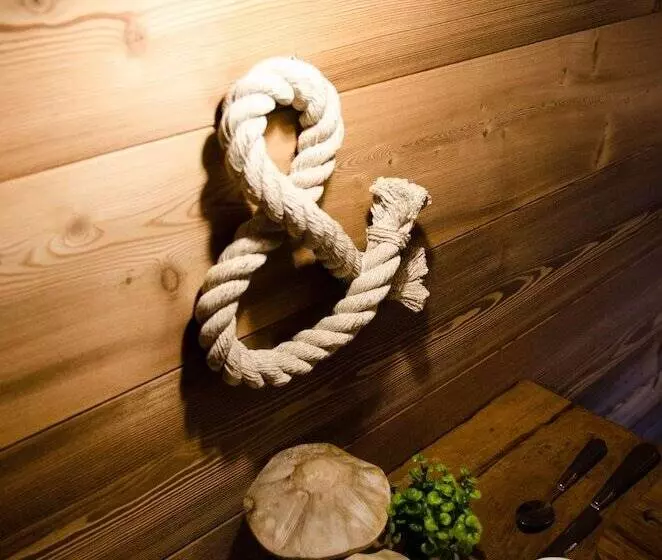 ペンション Aqualodge