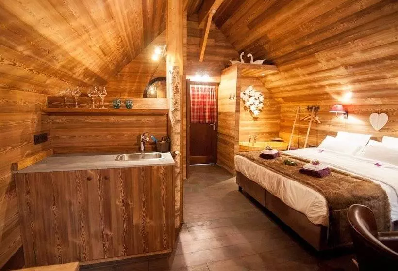 ペンション Aqualodge