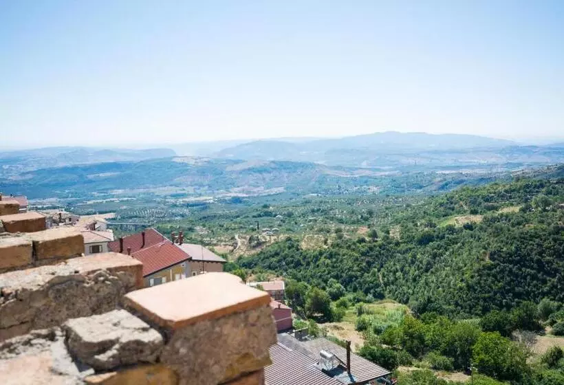 ペンション Castello Di Caccuri Suites