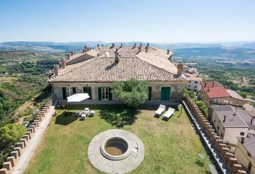 ペンション Castello Di Caccuri Suites