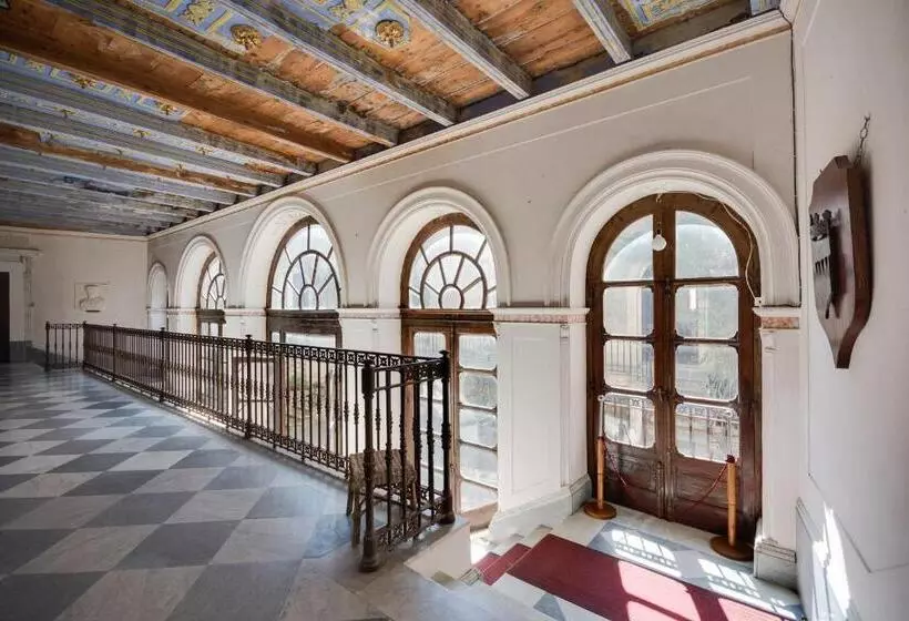 ペンション Castello Di Caccuri Suites