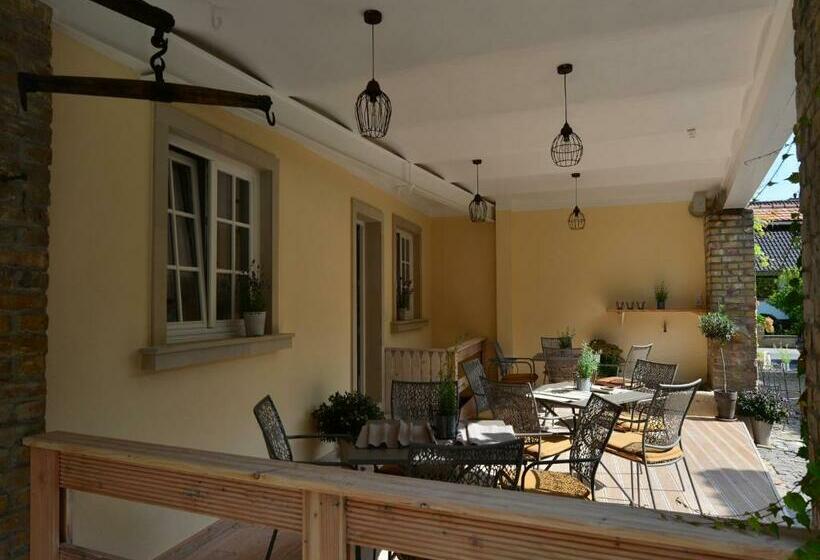 פנסיון Gästehaus & Weingut Gehrig