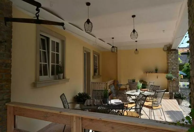 Majatalo Gästehaus & Weingut Gehrig