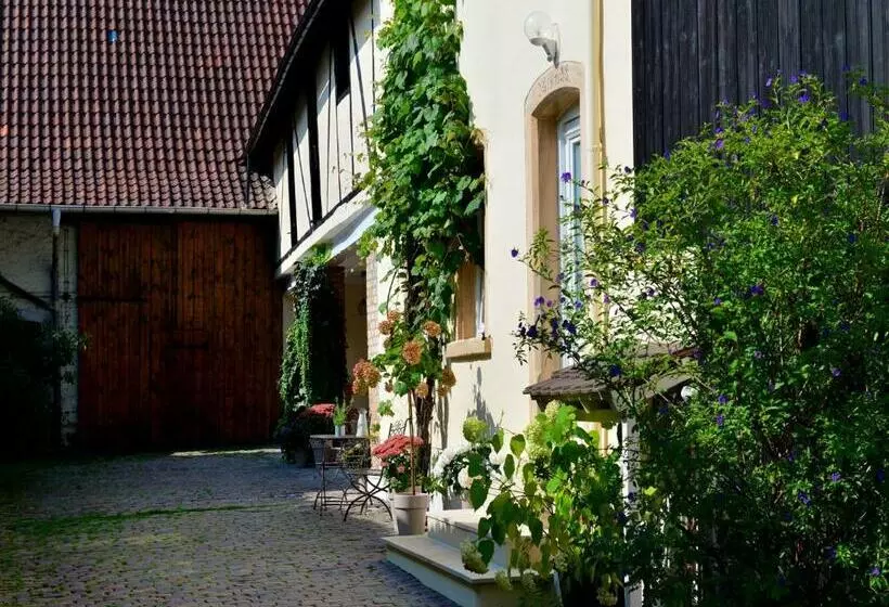 Majatalo Gästehaus & Weingut Gehrig