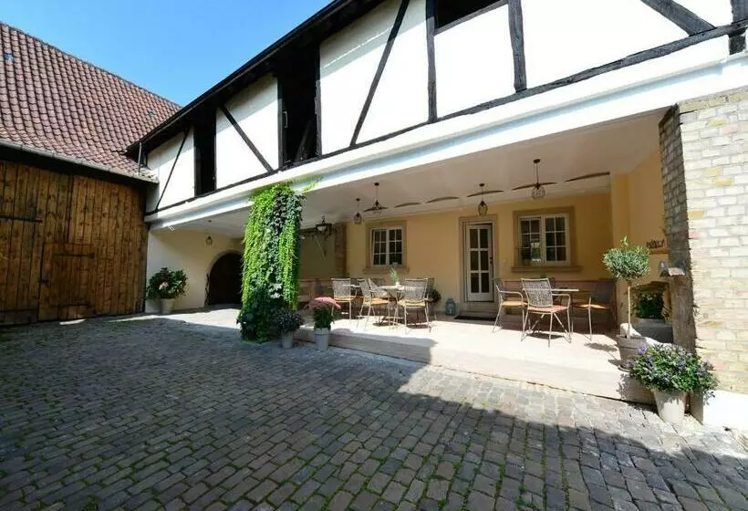 Majatalo Gästehaus & Weingut Gehrig