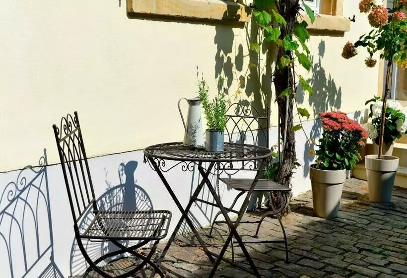 Majatalo Gästehaus & Weingut Gehrig