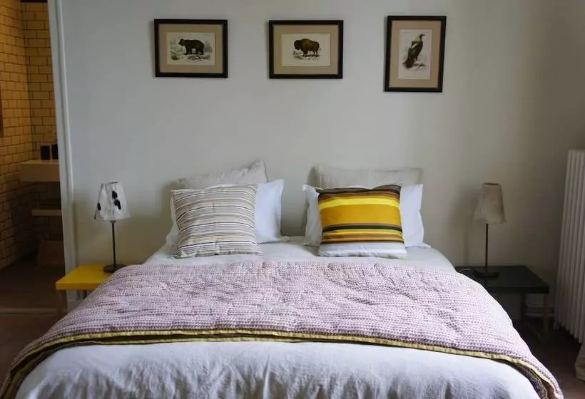 Majatalo La Blanche Girondine