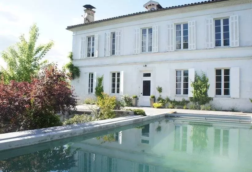 Majatalo La Blanche Girondine