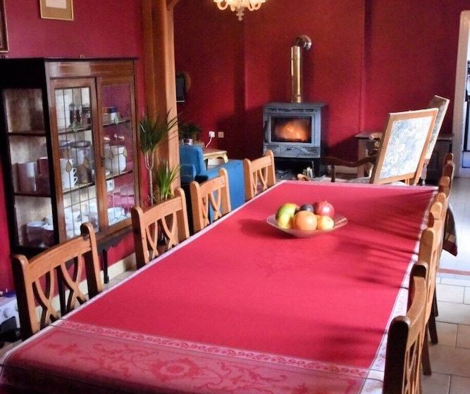 Aux Prés Du Berry Bed & Breakfast