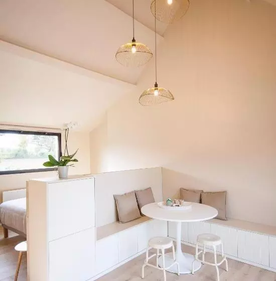 Aamiaismajoitus (B&B) Le Pave De La Croix Blanche