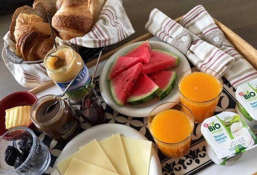 مبيت وإفطار Le Pave De La Croix Blanche