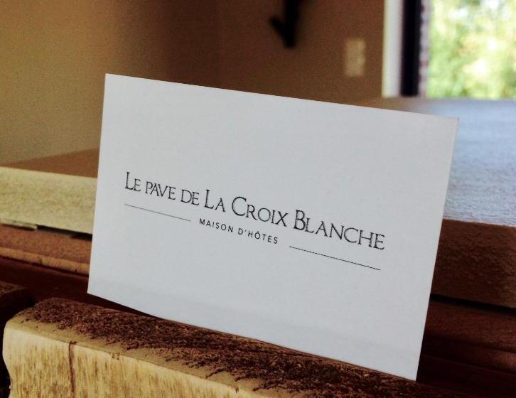مبيت وإفطار Le Pave De La Croix Blanche
