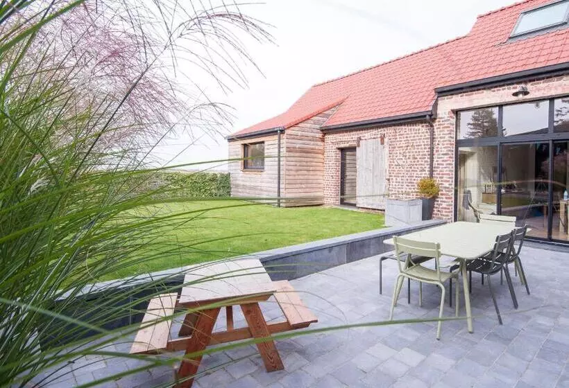 Aamiaismajoitus (B&B) Le Pave De La Croix Blanche