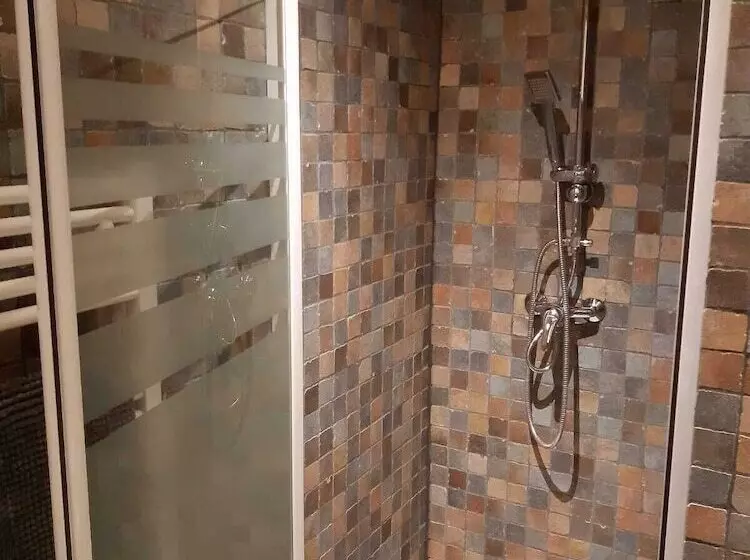 ベッドアンドブレックファースト Le Vieux Platane