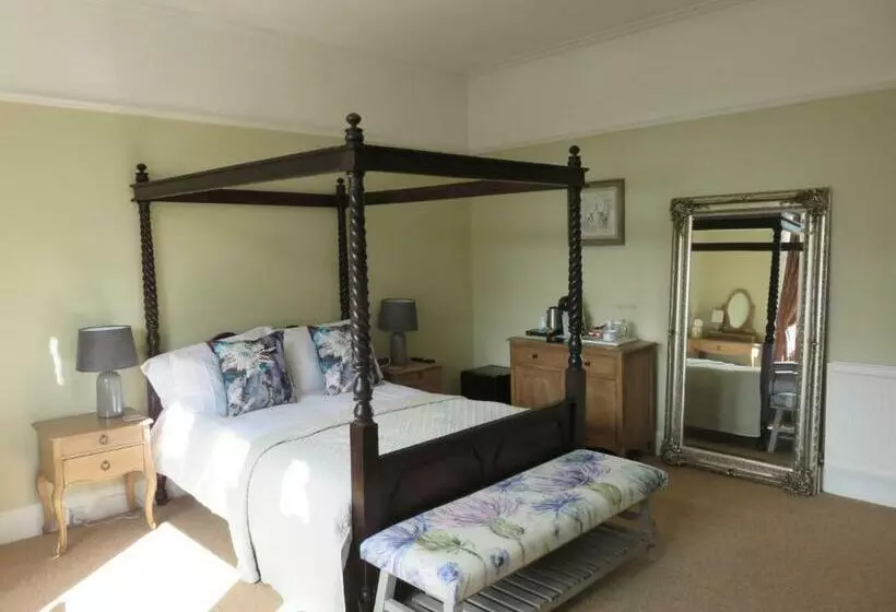 Aamiaismajoitus (B&B) Ravenswood Pod