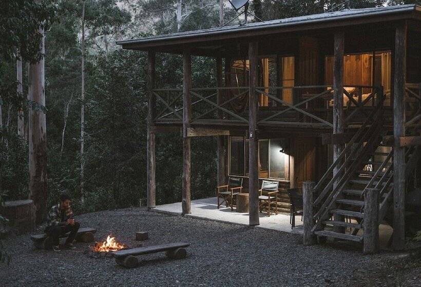 Carawirry Forest Escape